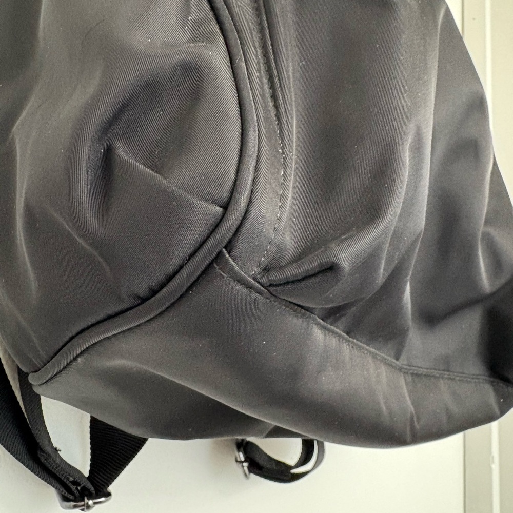 Baggallini Black Laptop Backpack - Picture 4 of 9